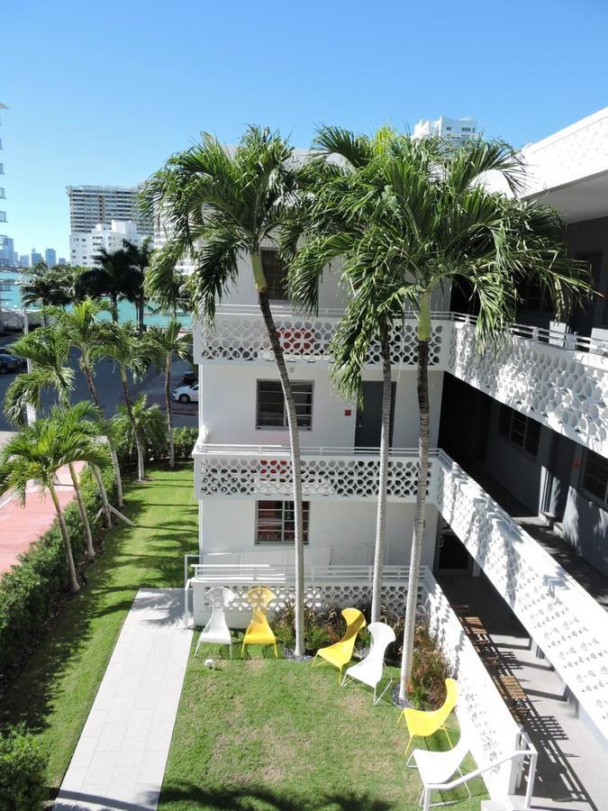 Crates At The Gaythering - Men Only Miami Beach Bagian luar foto