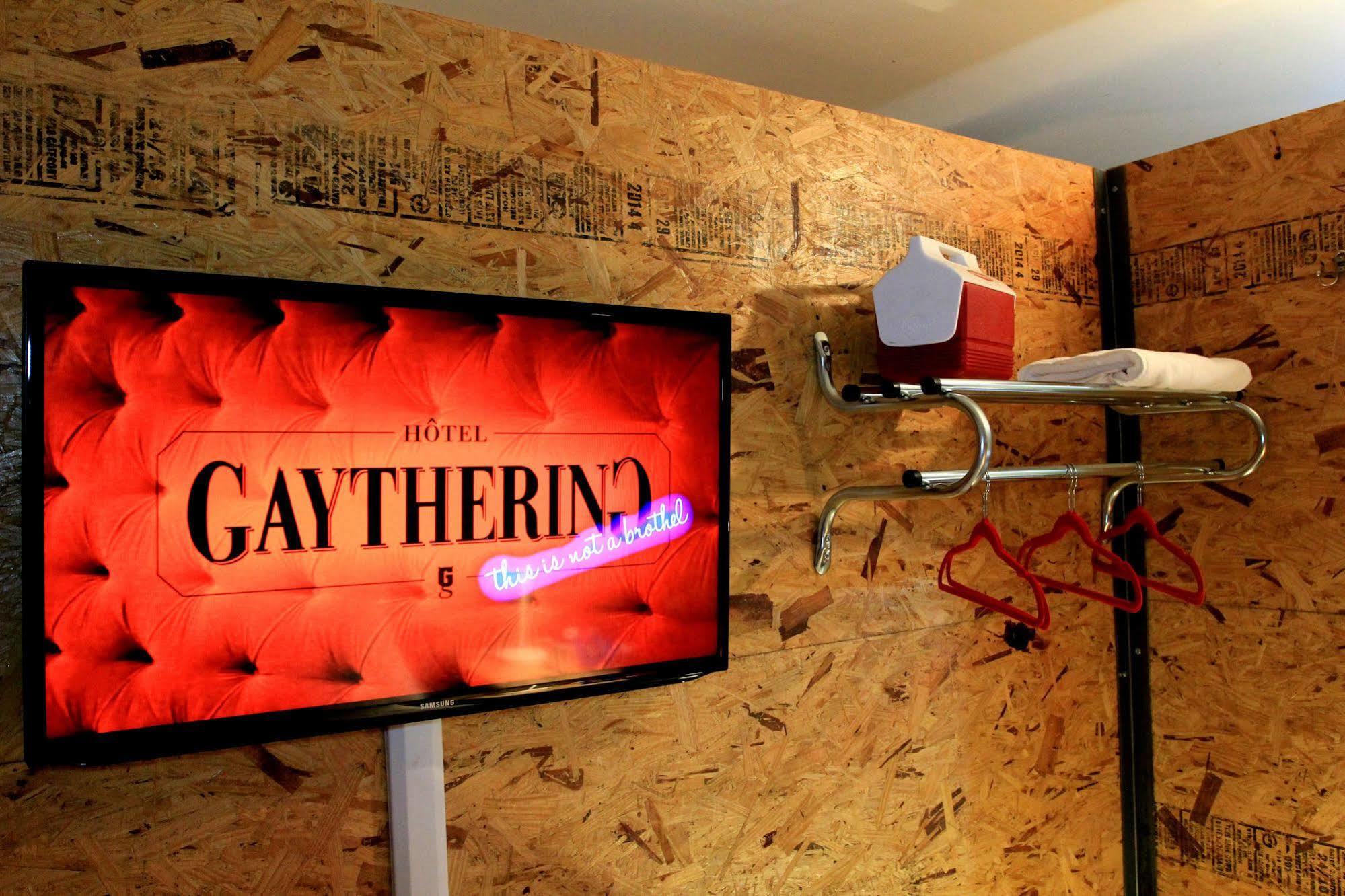 Crates At The Gaythering - Men Only Miami Beach Bagian luar foto